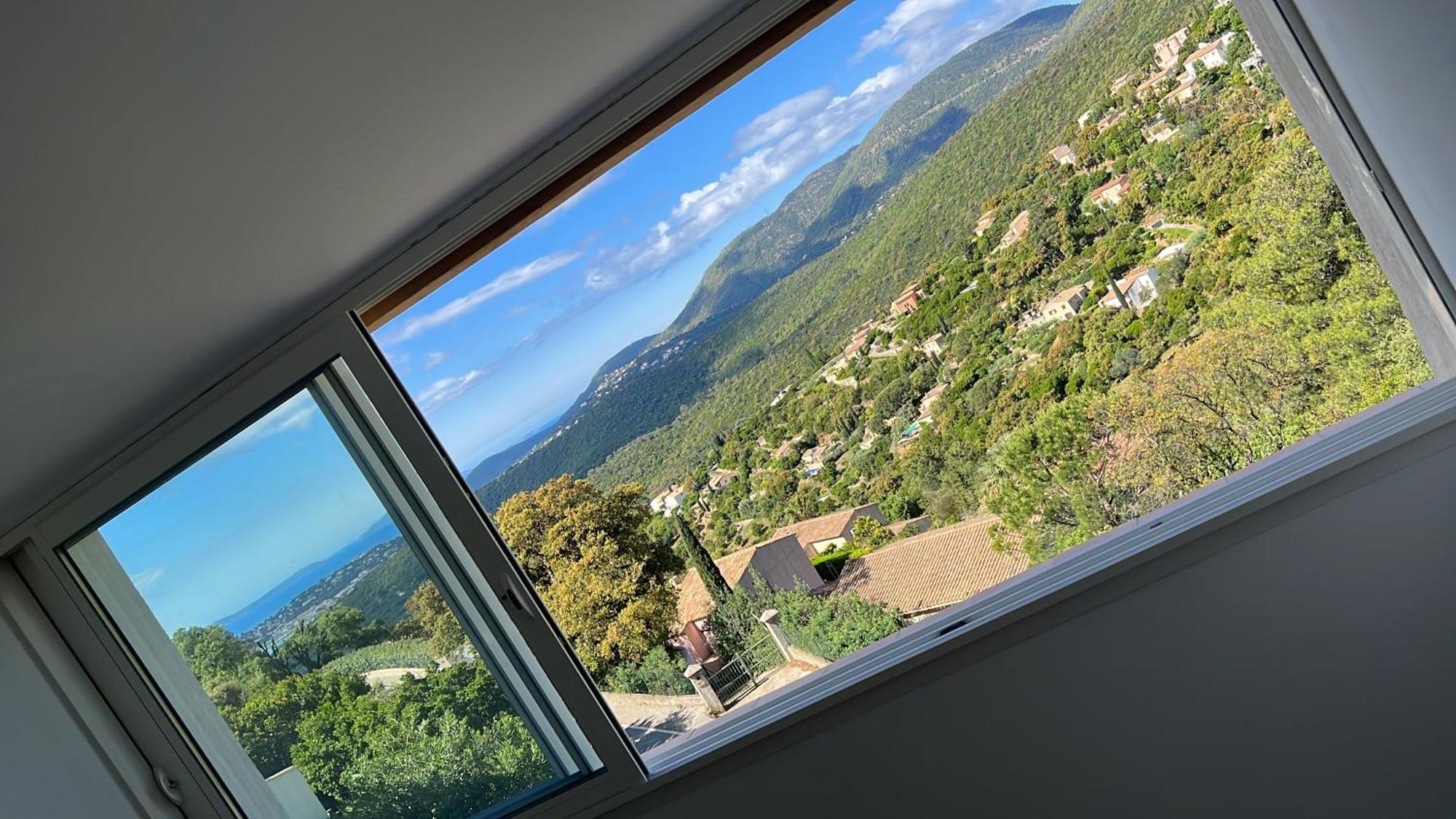 Vue Et Collines * La Croix-Valmer